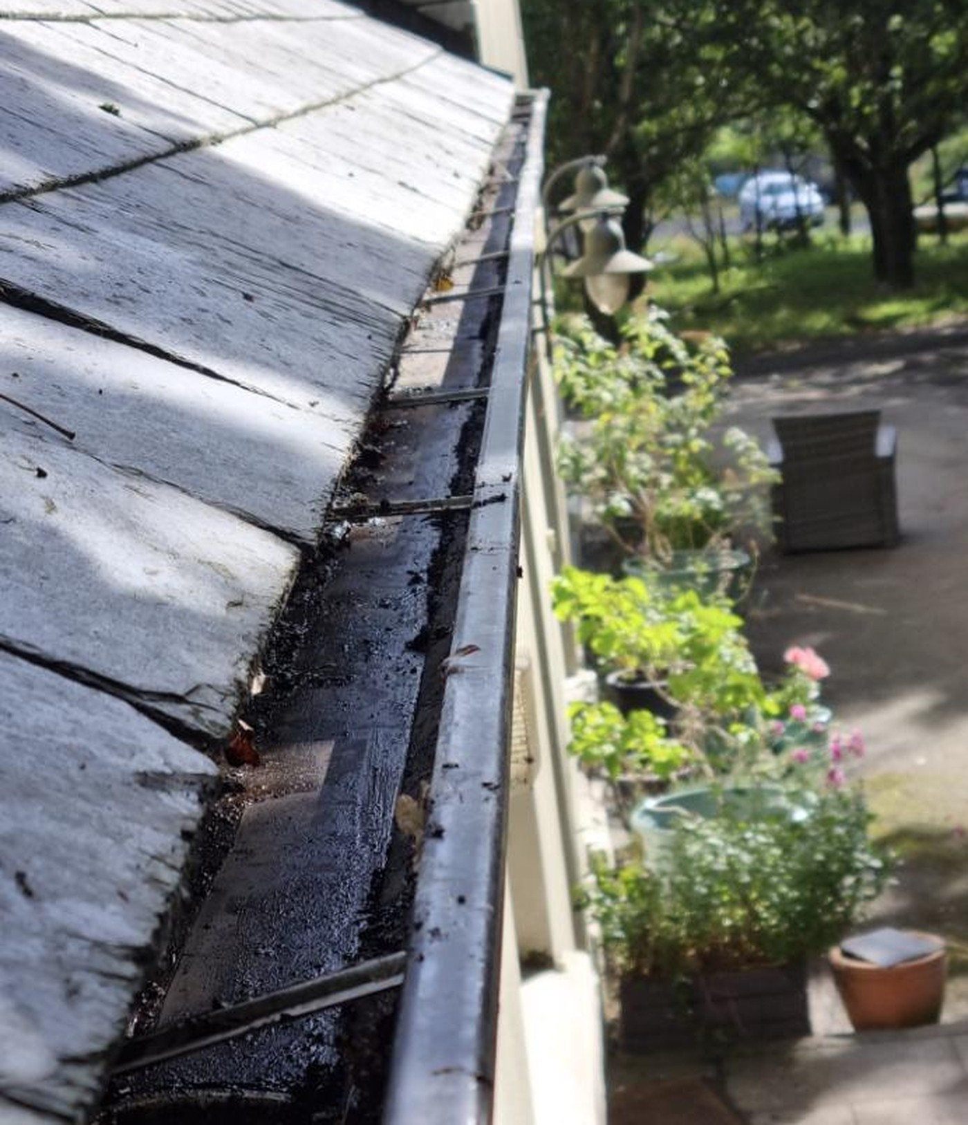 The same gutter after vacuum clearing.